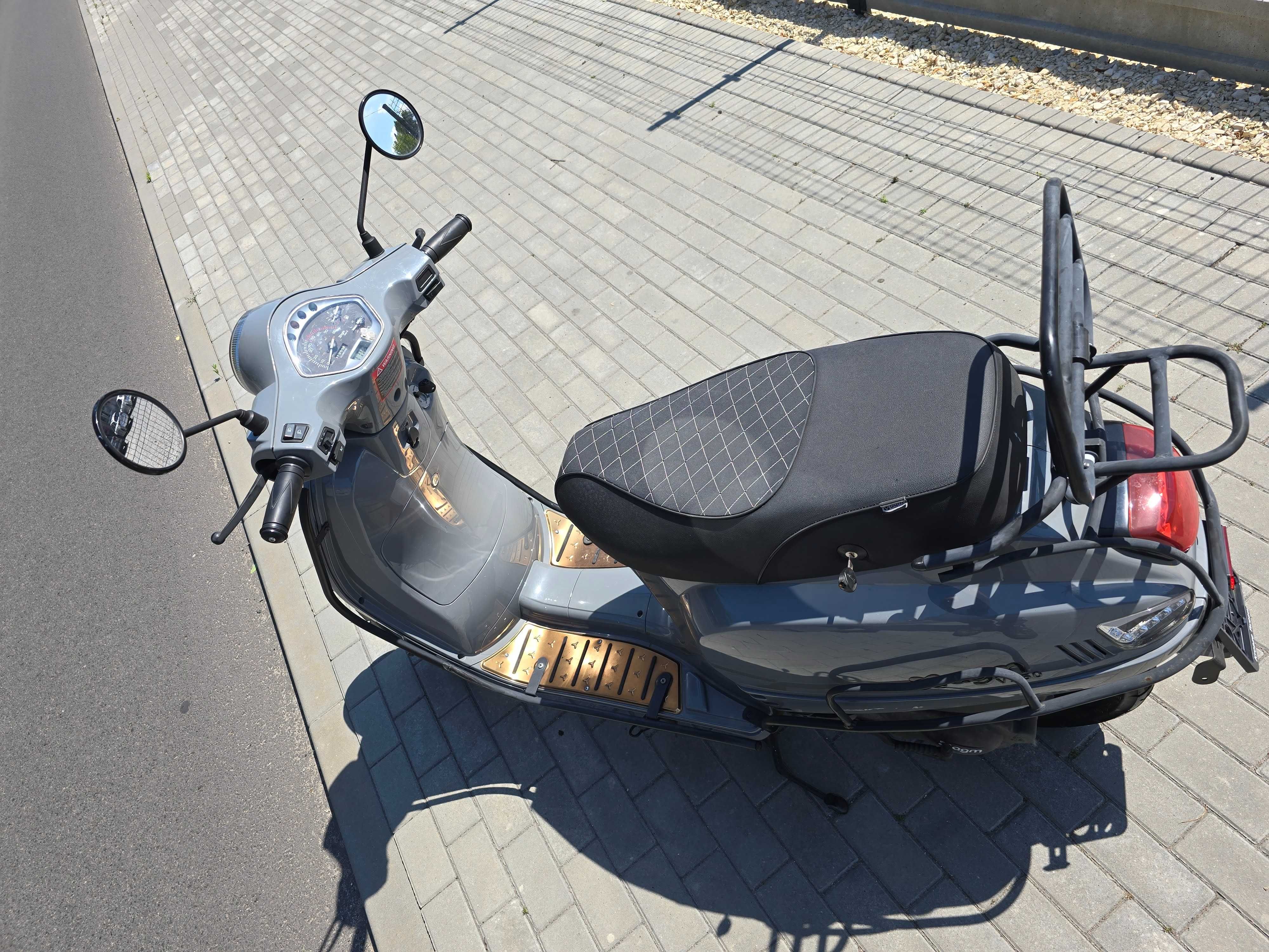 Skuter AGM VX 50 podobny do VESPA 4T mały przebieg 2 tys km