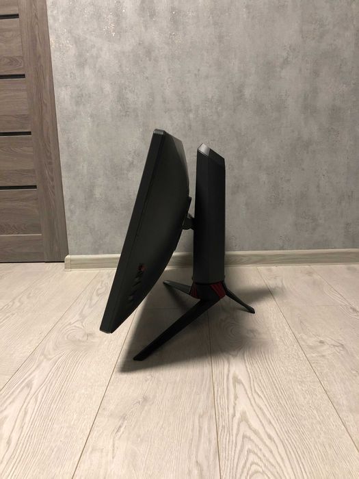 Ігровий монітор ASUS ROG Strix XG27UQ / 27" / 4K / 144 hz / IPS / HDR