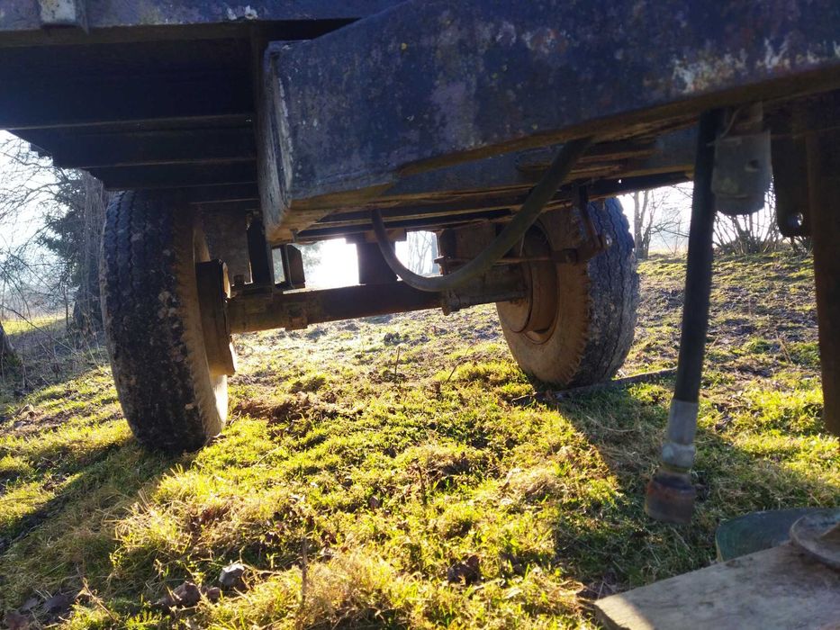 Przyczepa kiper wywrotka.