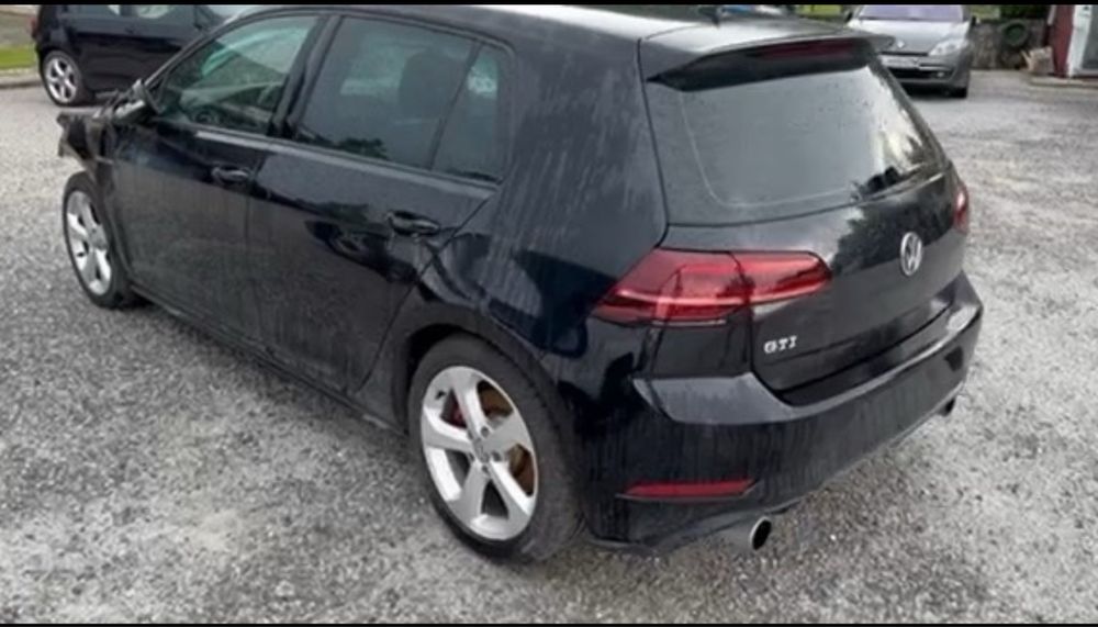 Бампер задній Golf 7 Gti рест