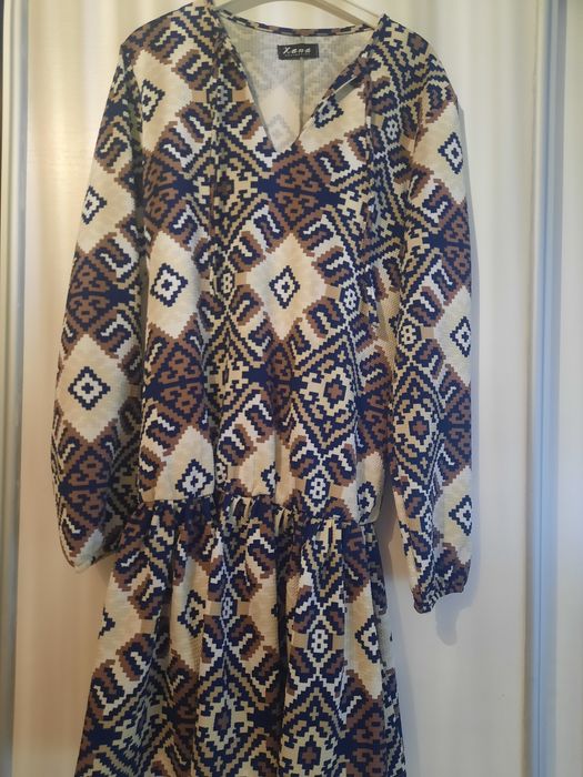 Sukienka z printem m