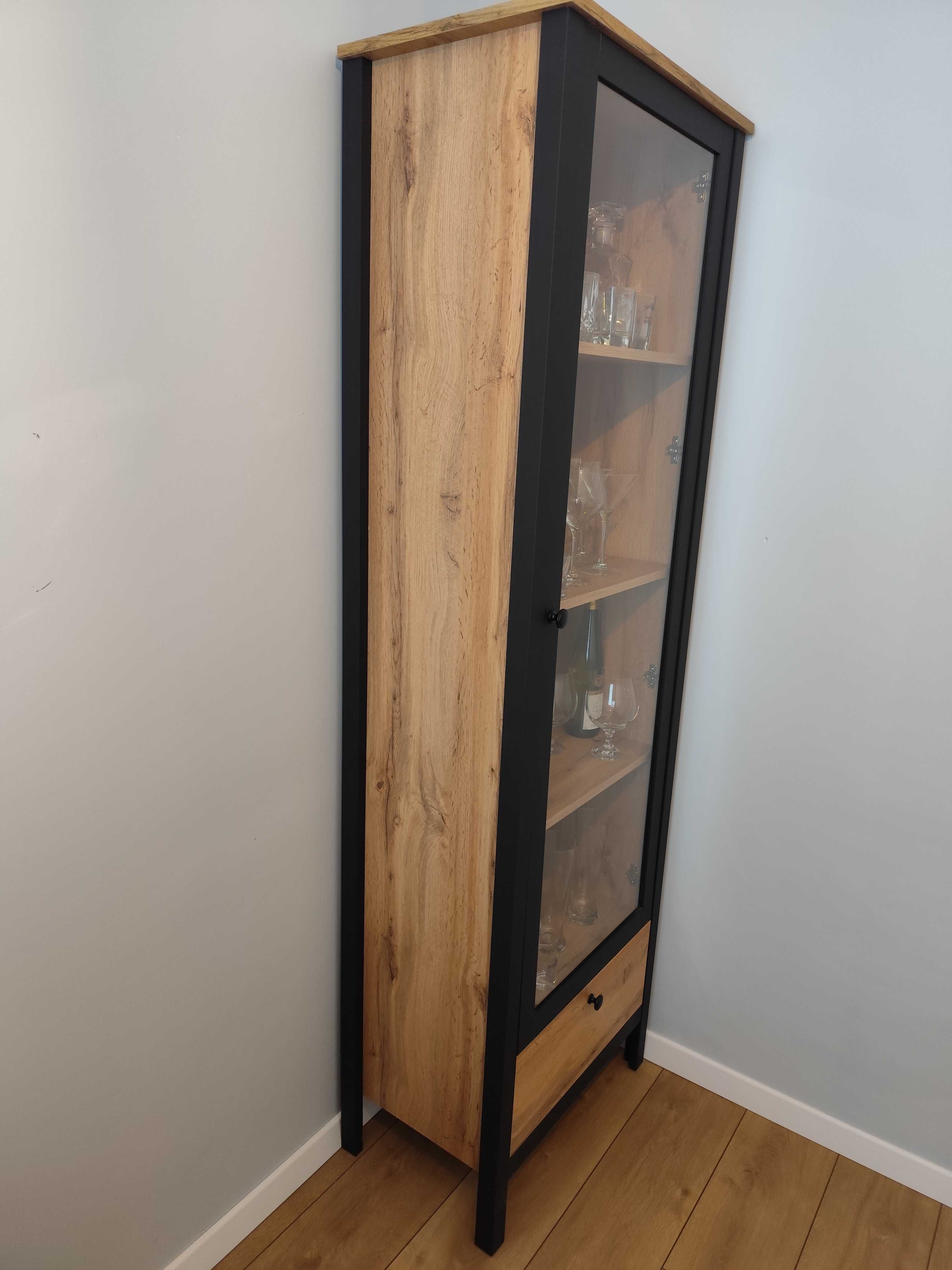 Witryna LOFT 1W1S