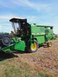 Kombajn zbożowy John Deere 1055