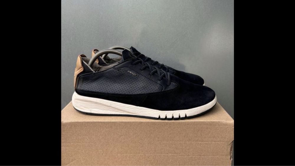 Шкіряні кросівки Geox  u aerantis u927fa 44-45р