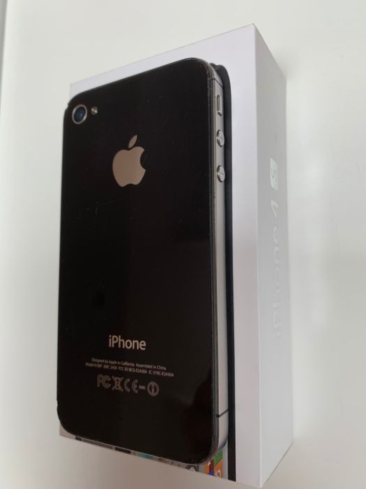 IPhone 4S, 16GB, czarny.