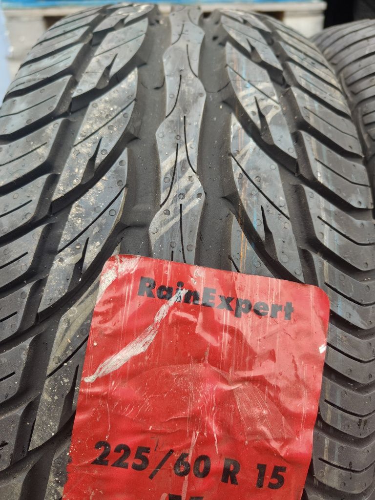 225 60 R 15  UNIROYAL RainExpert 96V