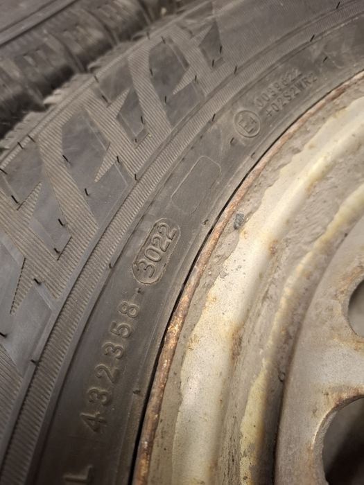 Диски + зима nokian 215/65/16c et51 5*120 65.1 2022 рік т5 transporter