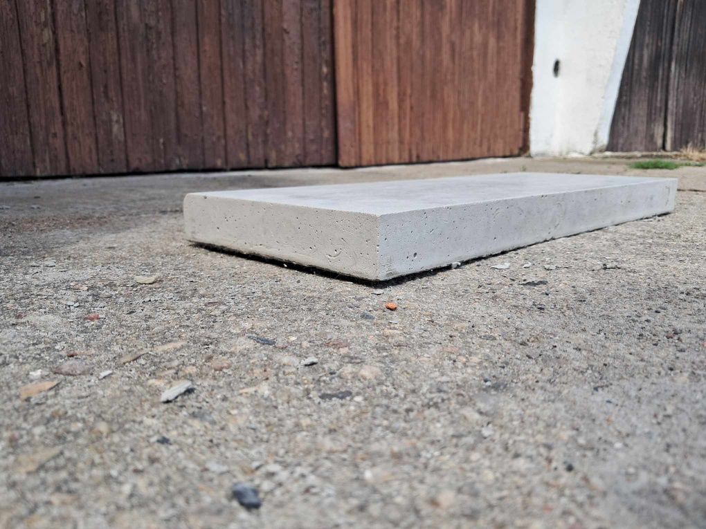 Krawęznik betonowy