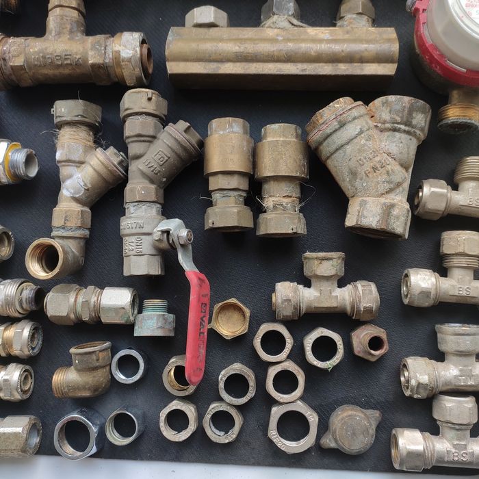 Сантехника,краны,гайки,повороты,муфты - латунь