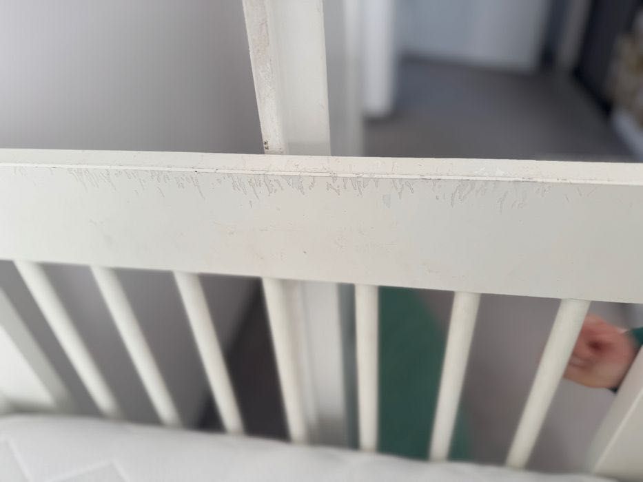 Dziecięce łóżeczko 120x60 Pinio Basic oraz materacem kokosowym