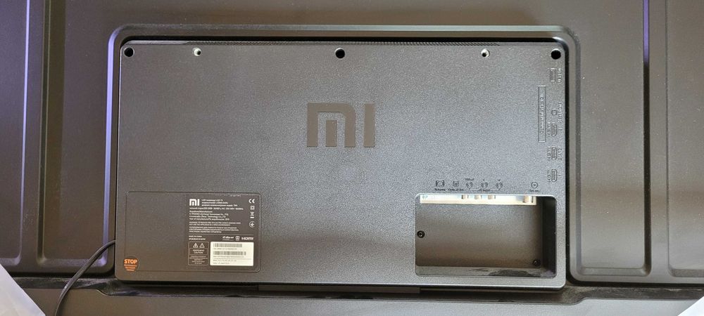 телевізор Xiaomi 43' , майже новий