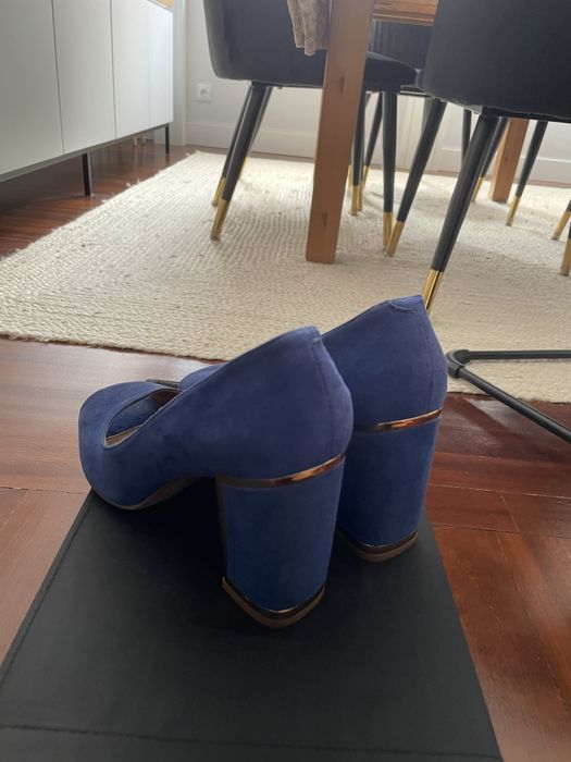 Sapatos Zilian em camurça azul Tam. 41