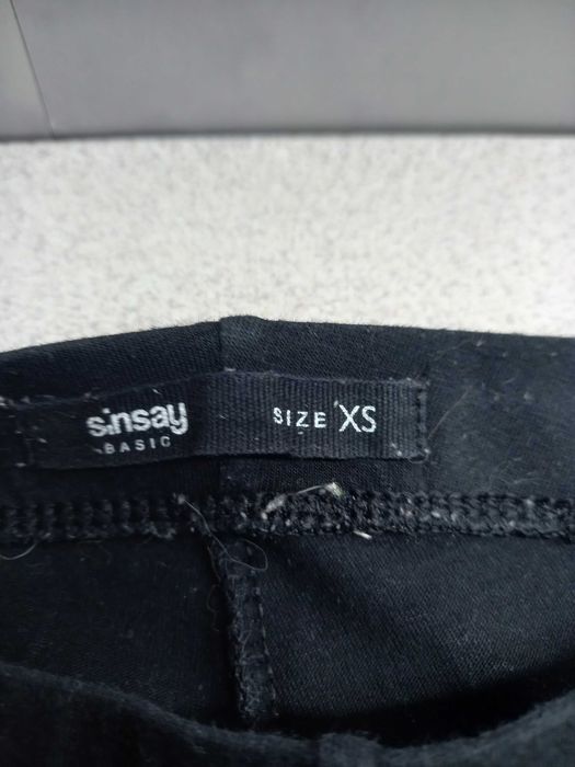 Czarne legginsy Sinsay XS getry elastyczne wygodne na co dzień