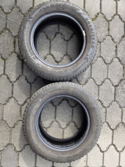2 opony zimowe  Goodyear UltraGrip 9 175 65 r14 82T  z 2016 roku