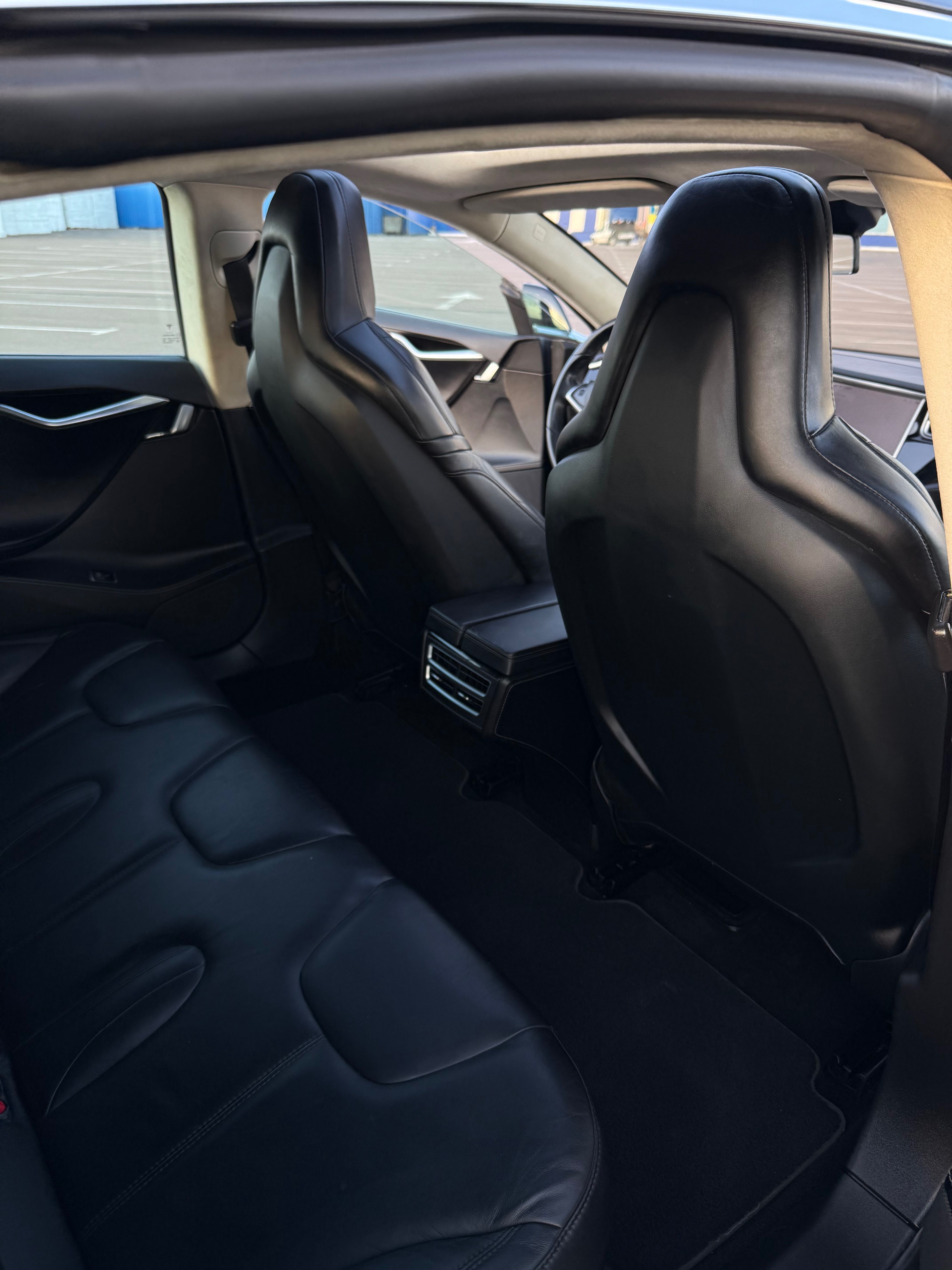 Tesla Model S 75D Dual Motor AWD