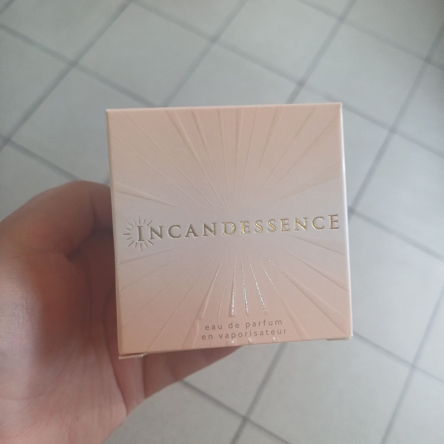 woda incandessence 50 ml avon