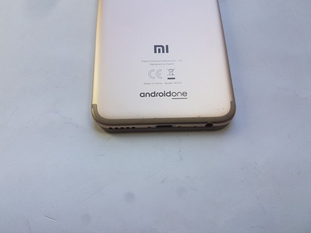 Xiaomi mi A1  4/64 9 Android