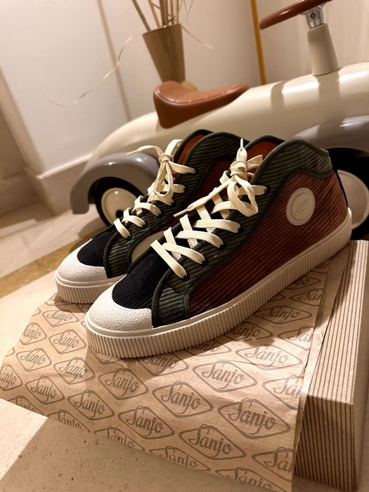 Ténis Sanjo multicolor em perfeito estado, tamanho 44