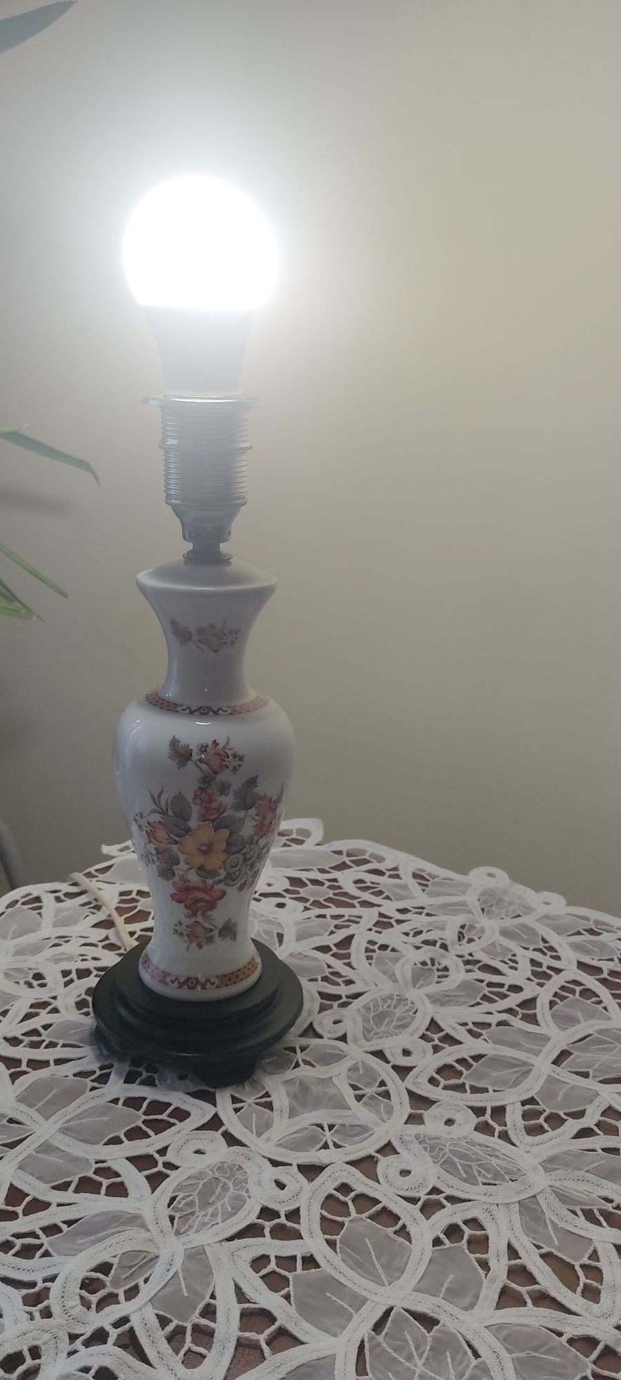 Lampa porcelanowa stołowa
