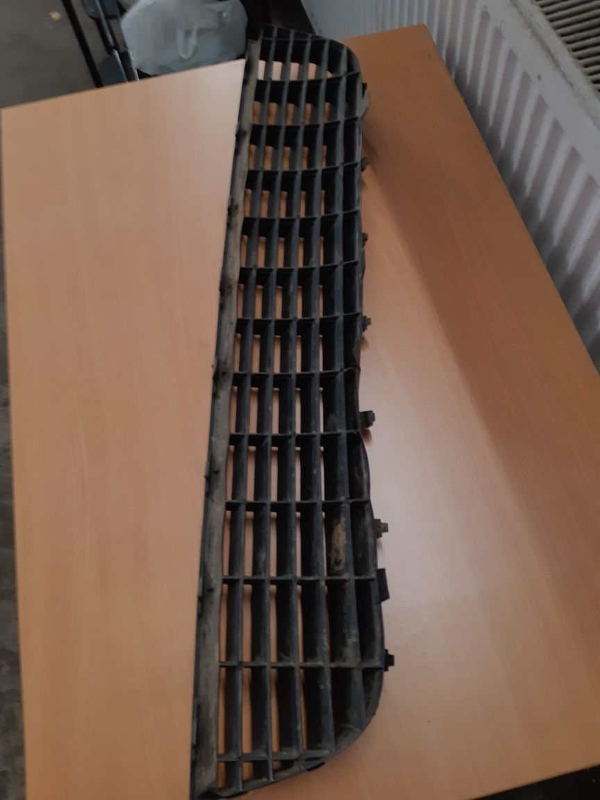 KRATKA atrapa zderzaka Fiat Grande Punto