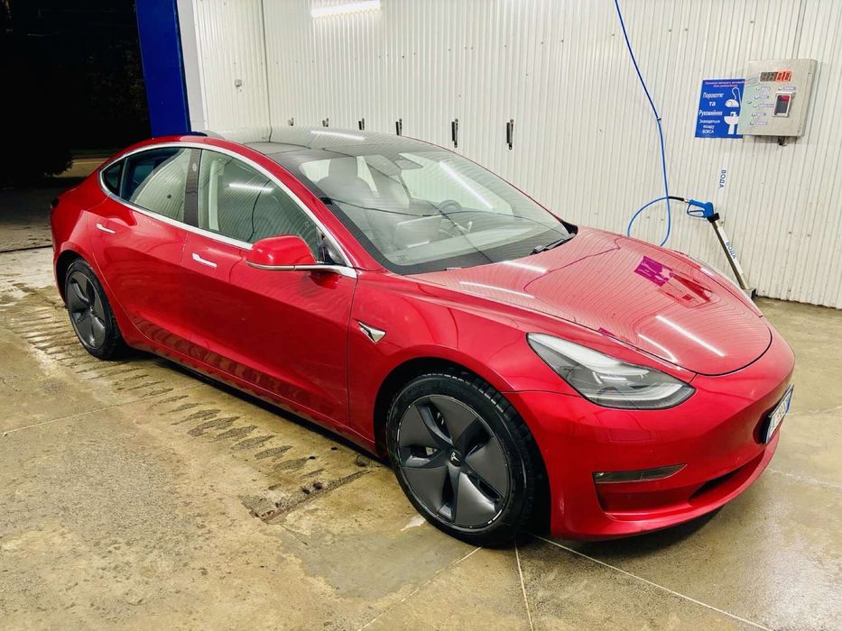 Tesla Model 3 Dual motor Европа