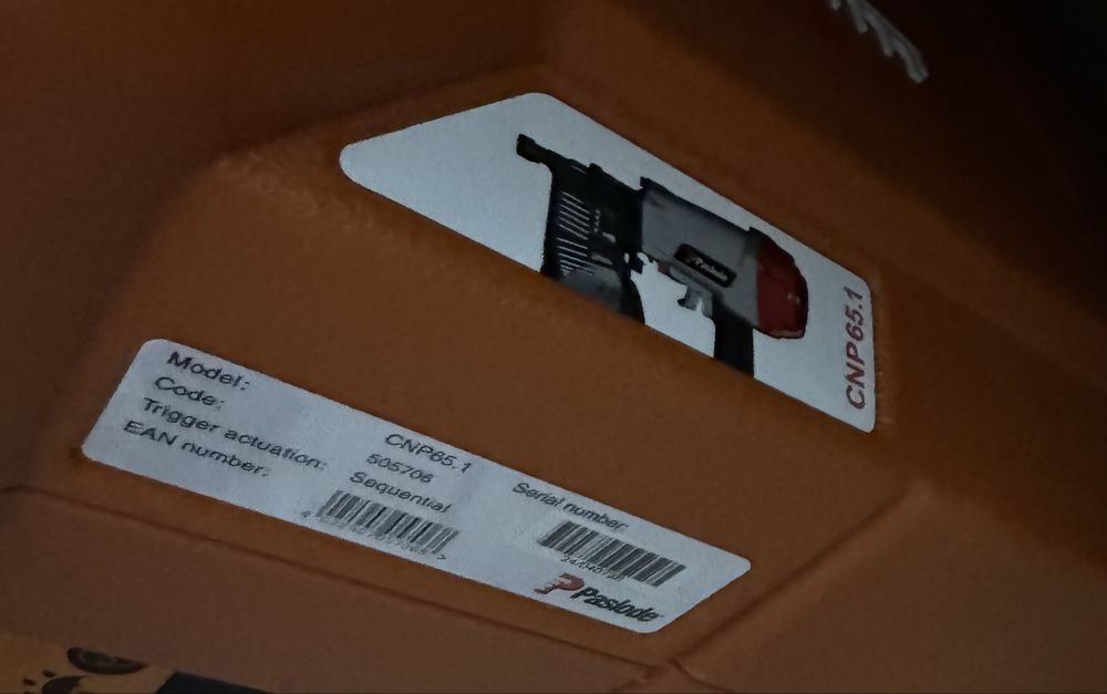 Vendo PASLODE Pneumática CNP65.1 + 6 caixas pregos