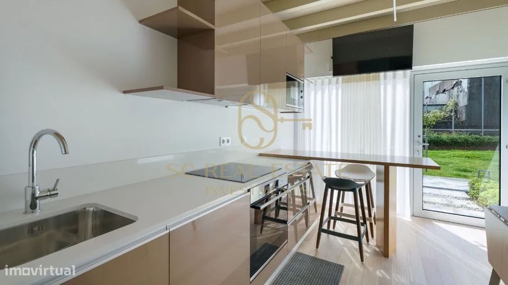 Apartamento Duplex Novo. Equipado e Mobilado nas Antas