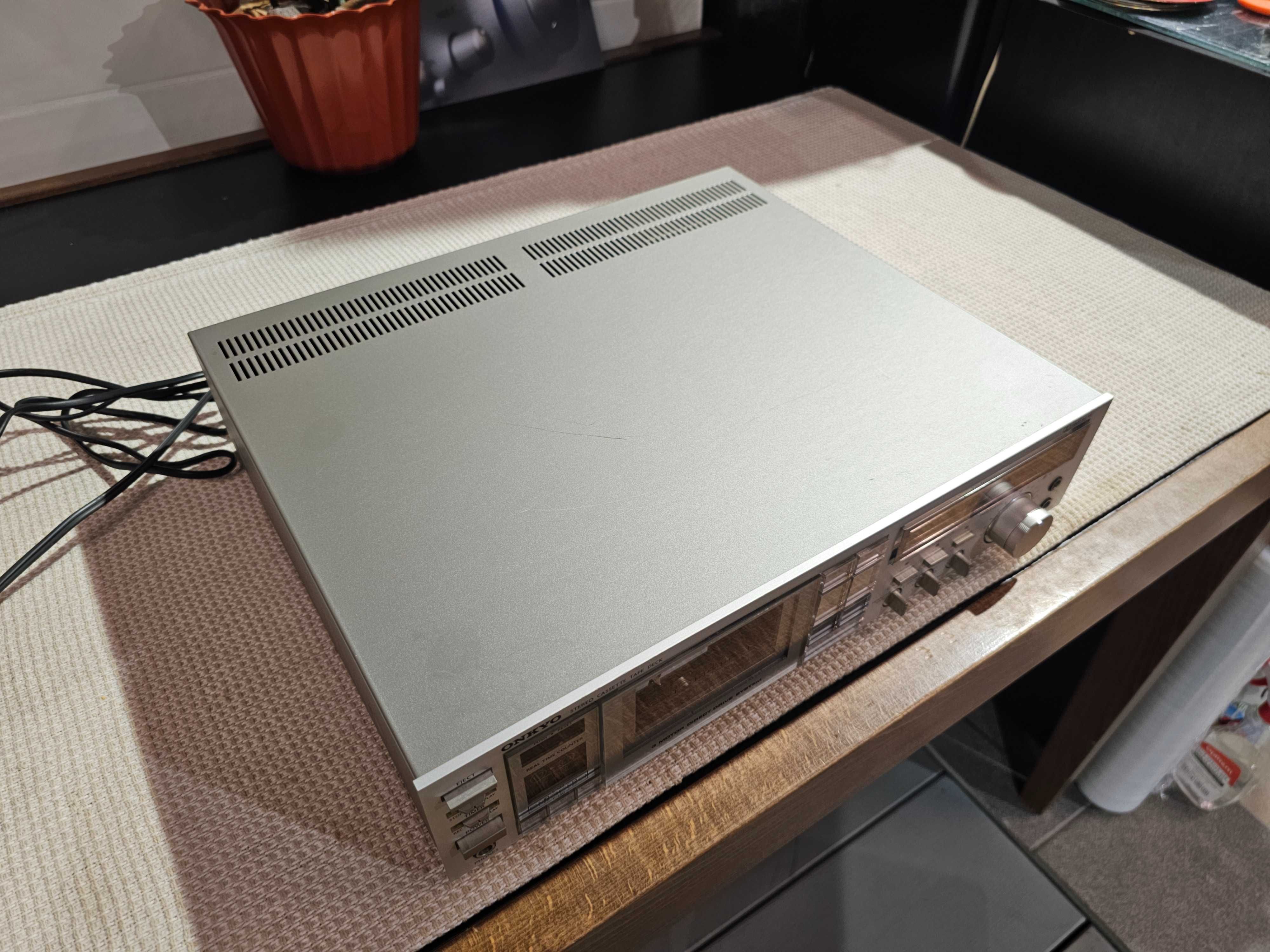Касетна дека Onkyo TA-2055