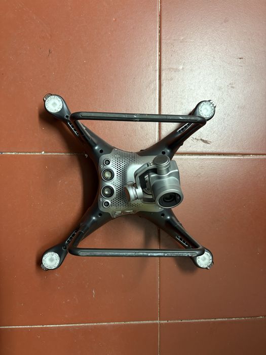 DJI Phantom 4 Pro drone aeronave (2 disponiveis) e 1 Obsidian preto