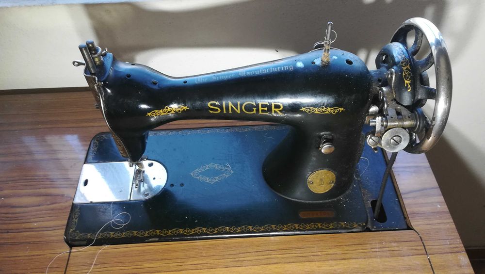 Máquina de costura Singer - Muito rara - EM VERDE