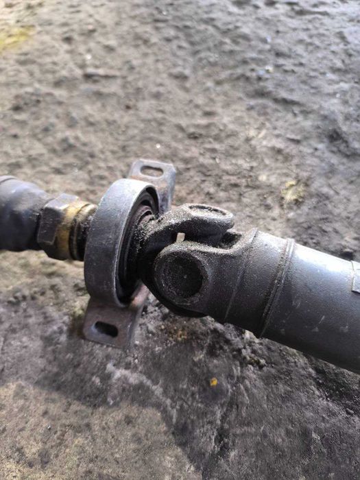 Карданний вал Mercedes-Benz W124 2.5D АКПП