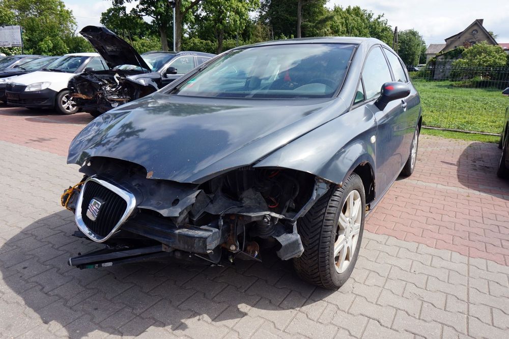 SEAT LEON II 1P1 5D HB 2007 LS7Z 1.6 8V BSE 102KM JHV CZARNY na części