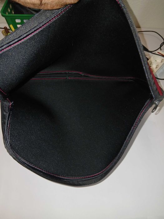 Capa ou estojo para portátil/tablet com a mascote M&M's Red.