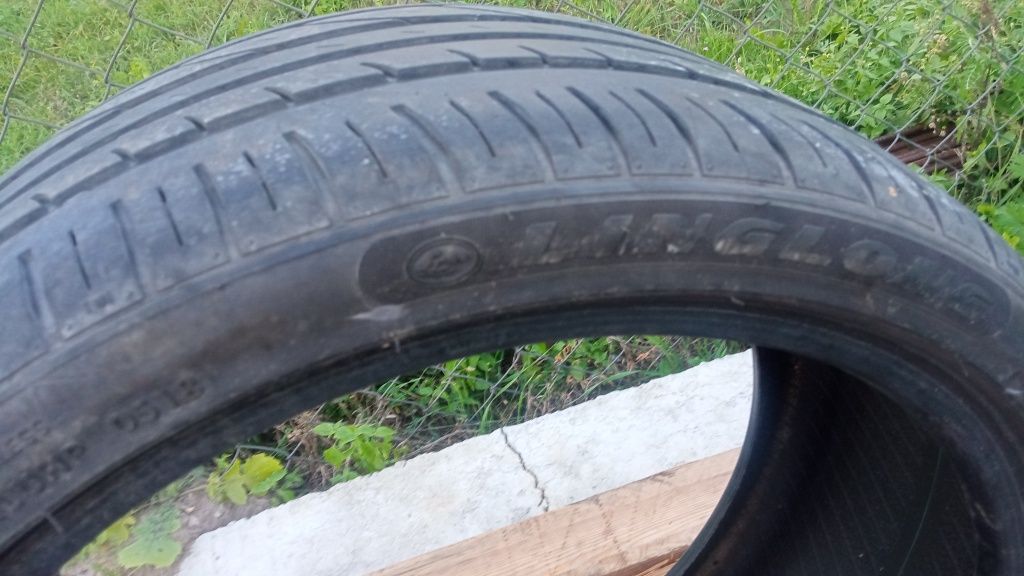 0pona 245/35  r19