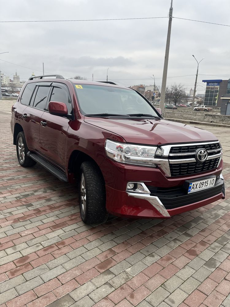 Toyota Land Cruiser 200