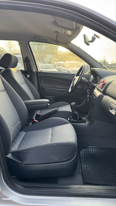 Skoda Octavia Tour Шкода Октавіа Тур 2004-05 р 1,6 MPI бенз 5МКПП