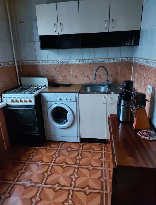 Собственник, СДАМ квартиру, 3 раздельные комнаты, Космос ул.Парамонова