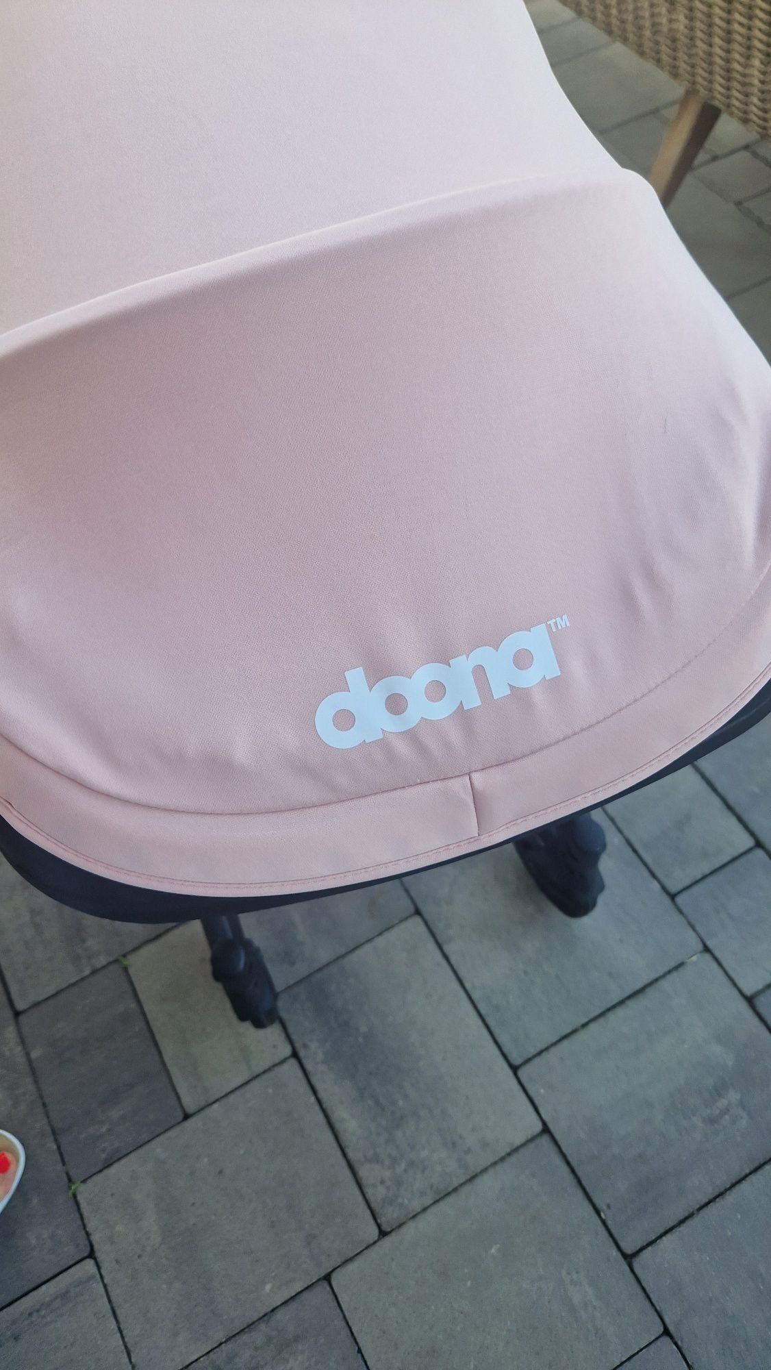 Wózek z nosidelkiem firmy DOONA