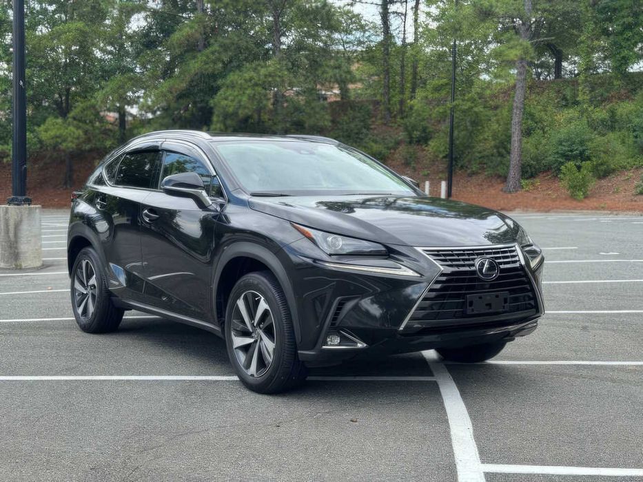 Lexus NX 300h      2021