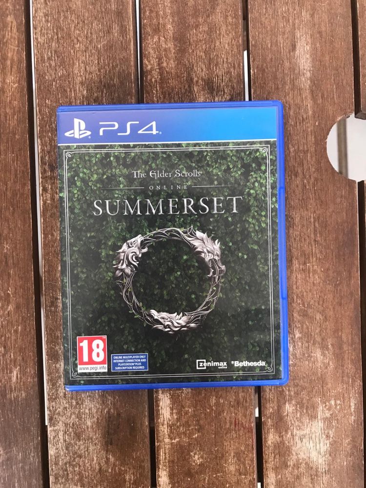 Ps4 slim com 1Tb