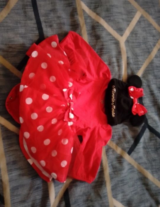 Sukienka z czapeczką