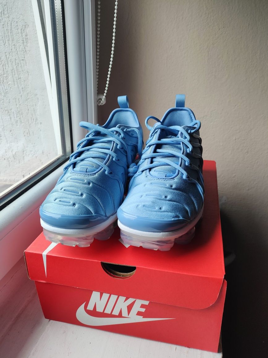 Buty Nike Air VaporMax Plus, rozmiar 42, nowe