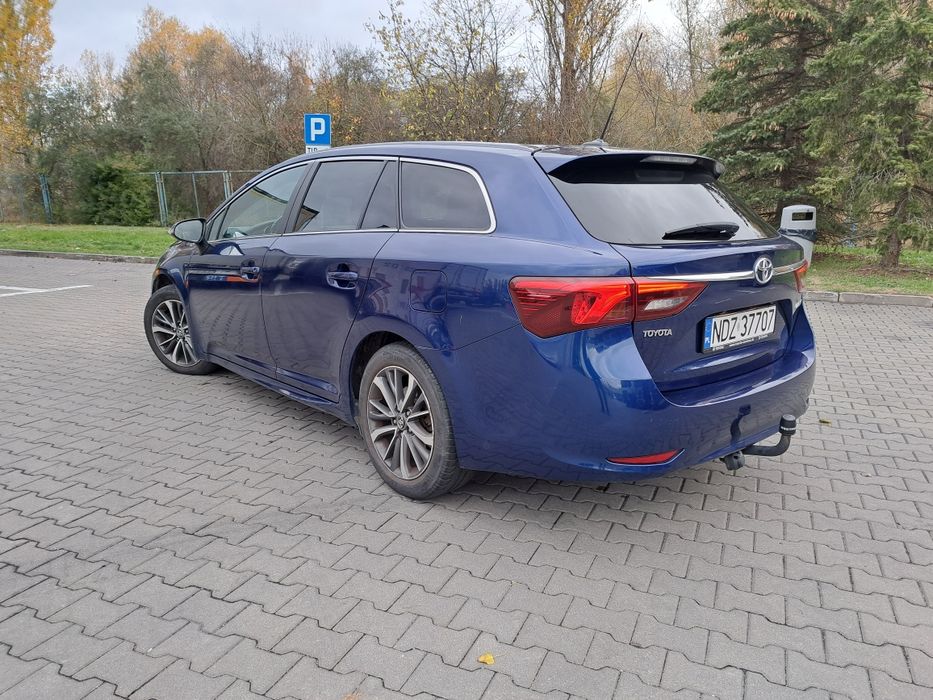 Toyota Avensis 2.0 D4D 143 KM, 2015