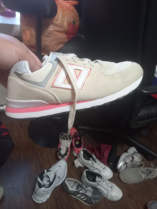 Продам кроссовки  NB