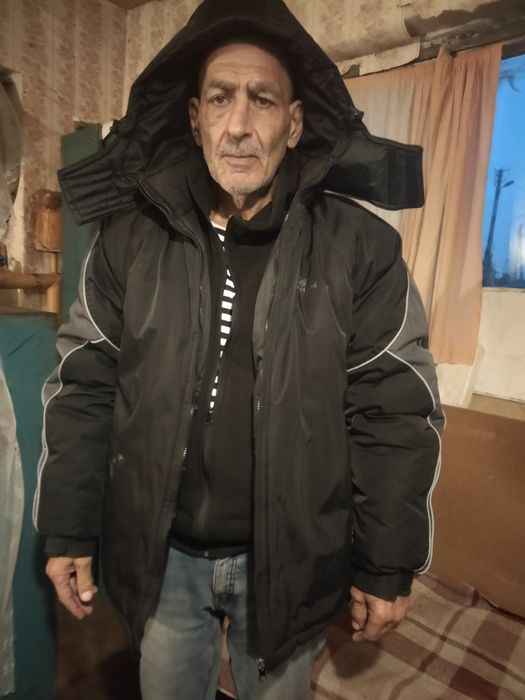 Продам зимний пуховик мужской р.50-52 рост 175-180