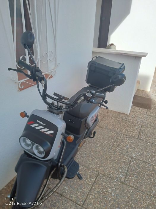 Moto nova sem seguro.