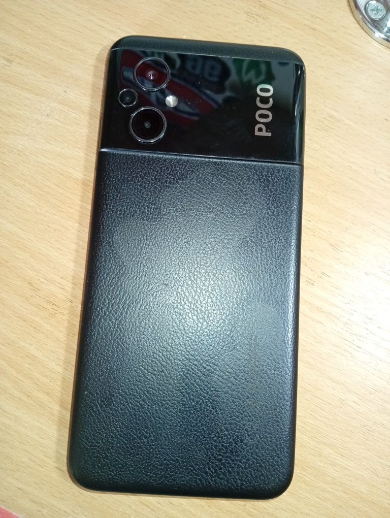 Телефон Xiaomi Poco M5 4+4/128Gb в состоянии нового