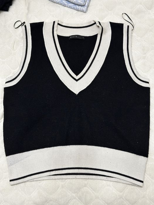 Безрукавка топ mohito чорно-білий