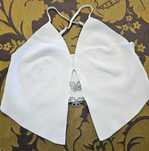 Crop Top de alça ajustáveis decote e ligação de borboletas de cristais