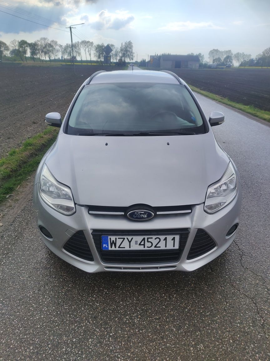 Ford Focus MK3 1.6 Benzyna bez turbo 2011Rok